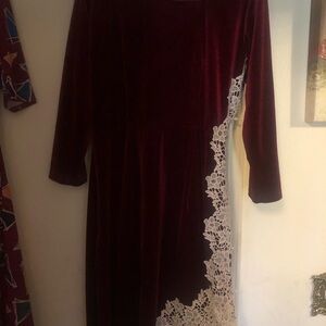Elegant Burgundy Valor Dress with Lace Detail